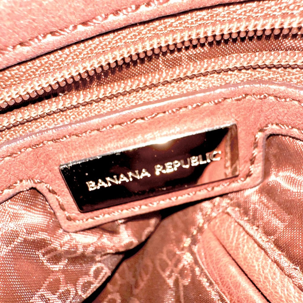 Banana Republic Cream and Brown Woven Shoulder Bag - Picture 13 of 13